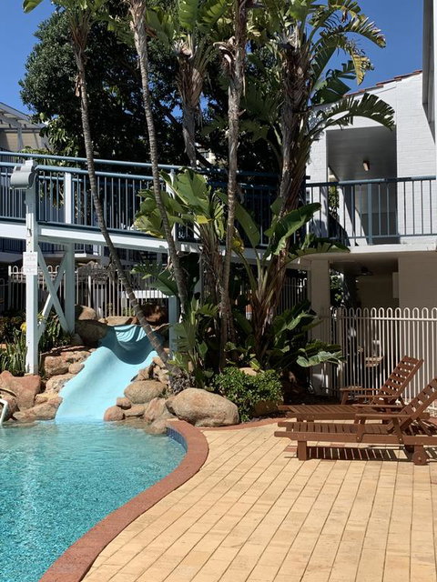Scarborough Apartment - Tourism Townsville 3