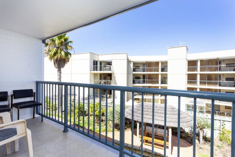 Scarborough Seaside Apartment 217 - Tourism Townsville 3