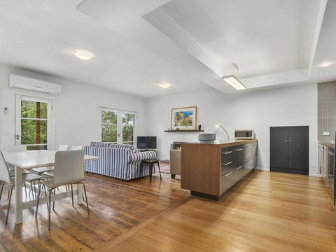 SEA CORNER - Anglesea - Tourism Townsville 1