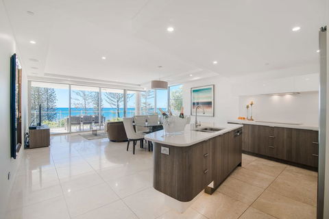 Sea Pearl Resort - Tourism Townsville 2