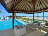 Sea Side 112
