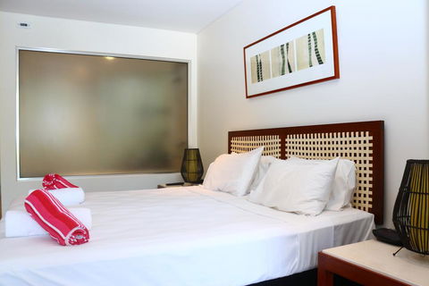 Sea Temple Private Studio 423 - Tourism Townsville 1