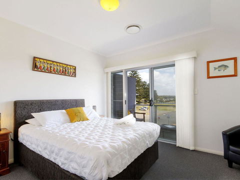 Seachange Apartment 3 - Tourism Townsville 1