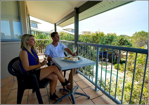 Seacove Resort - Tourism Townsville 3