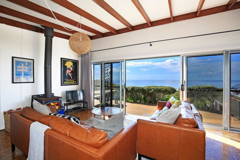 Seakissed Beach House - Tourism Townsville 1