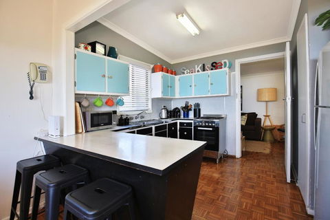 Seakissed Beach House - Tourism Townsville 2