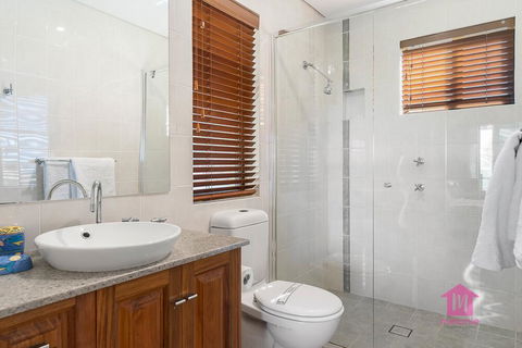 Seamist - Tourism Townsville 3