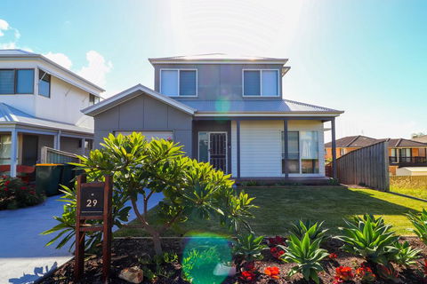 Seaside Escape - Tourism Townsville 1