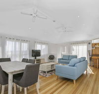 SEAVIEW - ocean views from a modern townhouse - Tourism Townsville