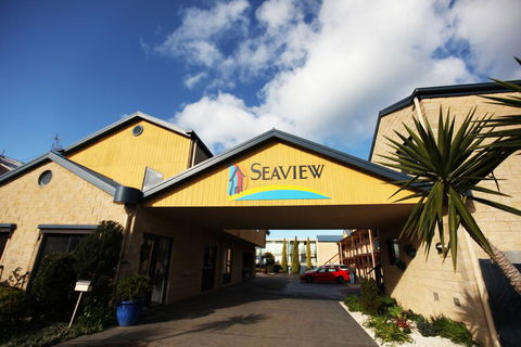 Seaview Motel & Apartments - Tourism Townsville 2