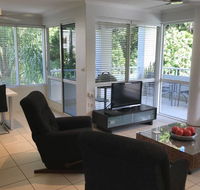 Secluded tropical apartment - Tourism Townsville