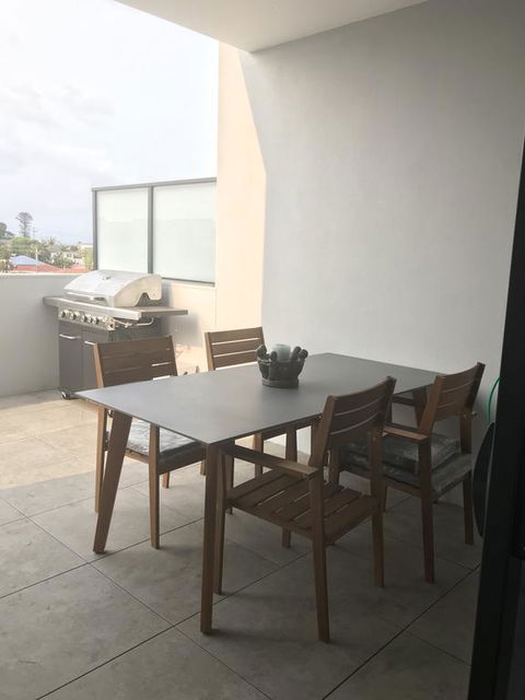 Secret At Shellharbour Village - Water View - Tourism Townsville 1
