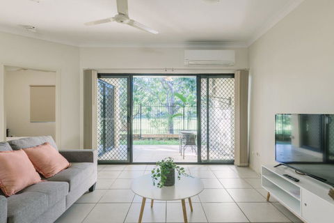 Secure 2 Bed Unit In Gray - Close Palmerston City - Tourism Townsville 0