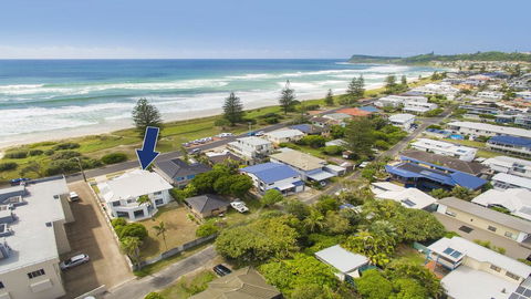 Serendipity - Large Family Home - Tourism Townsville 0