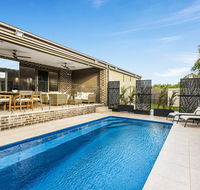 Serenity on Seaview Boutique retreat with pool by the beach - Tourism Townsville