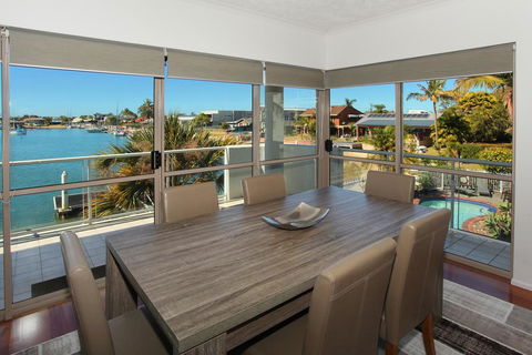 Serenity Waters 6 - Pristine 2 BDRM Apt With Water Views - Tourism Townsville 3