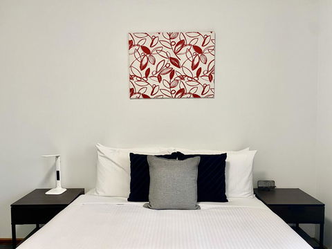 Sevens Avenue Guest House - Tourism Townsville 0