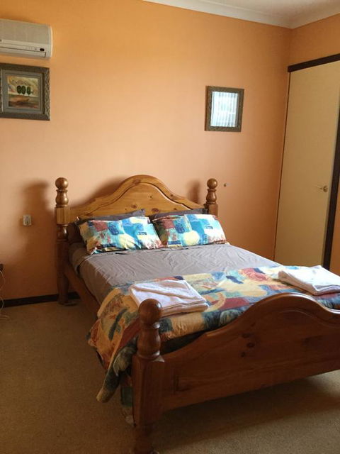 Shark Bay Views B & B - Tourism Townsville 2