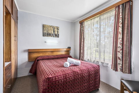 Sharonlee Strahan Villas - Tourism Townsville 1