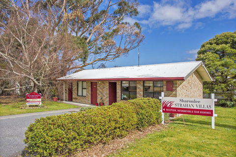 Sharonlee Strahan Villas - Tourism Townsville 3