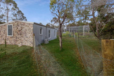 Shearers Cottage - Pet Friendly Holiday Accommodation - Tourism Townsville 1