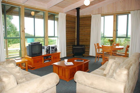 Shearwater Cottages - Tourism Townsville 2