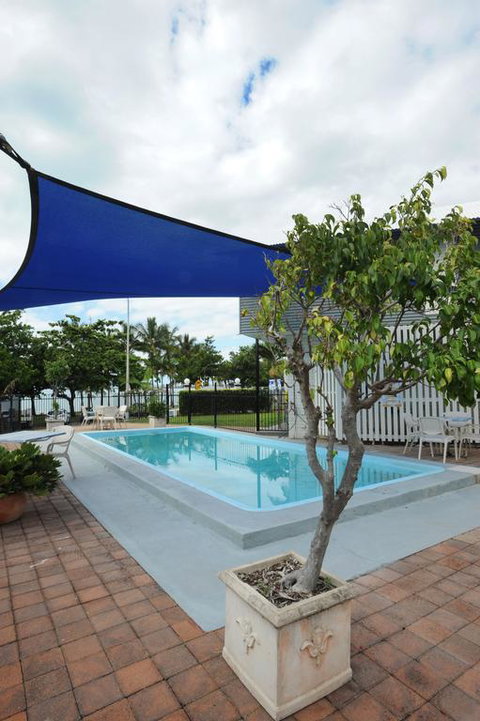 Shoredrive Motel - Tourism Townsville 3