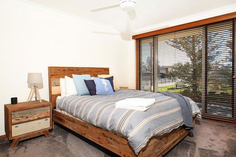 Shores - Pet-Friendly - 1 Min Walk To Beach - Tourism Townsville 3
