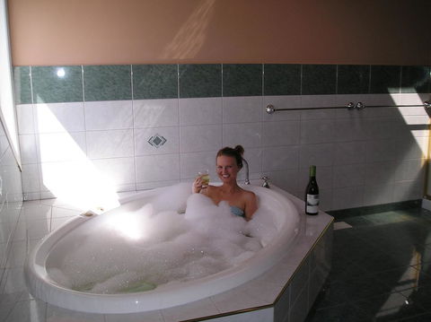 Silver Waters Bed & Breakfast - Tourism Townsville 1