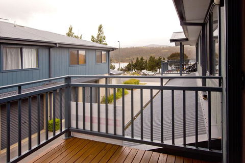Silvertrees 4 - McLure Circuit, Jindabyne - Tourism Townsville 1