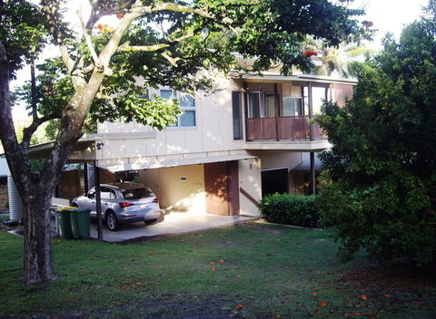 Sinclair - Rainbow Beach, Modern Beach House Close To Everything, Free Wi-Fi - Tourism Townsville 0