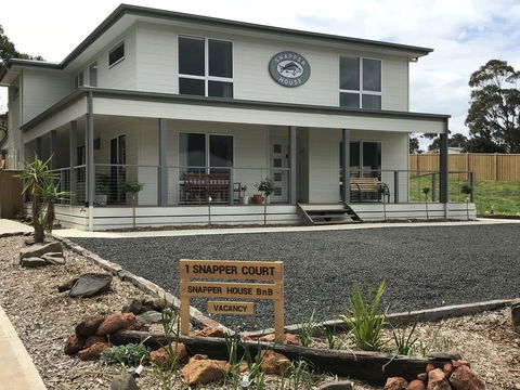 Snapper House - Tourism Townsville 0