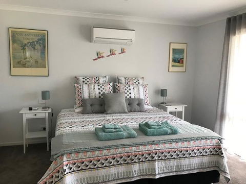 Snapper House - Tourism Townsville 1