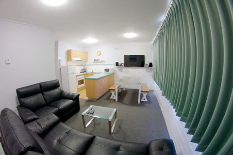 Snow Ski Apartments 25 - Tourism Townsville 2