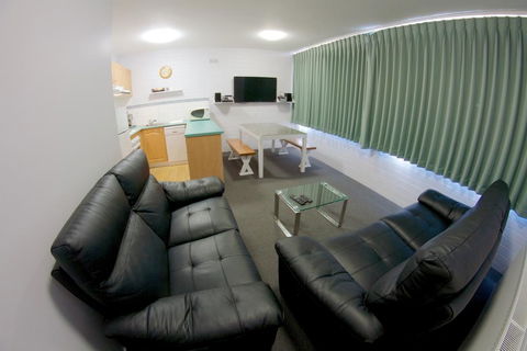 Snow Ski Apartments 25 - Tourism Townsville 1