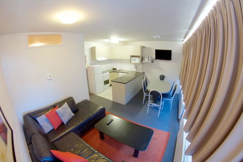 Snow Ski Apartments 27 - Tourism Townsville 1