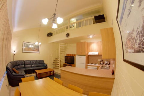 Snow Ski Apartments 31 - Tourism Townsville 0