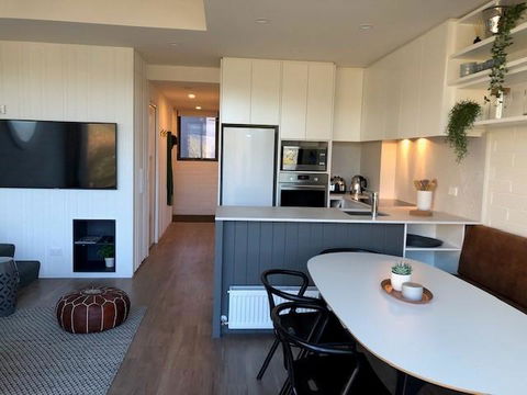 Snow Ski Apartments 33 - Tourism Townsville 2