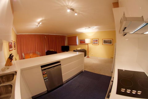 Snow Ski Apartments 36 - Tourism Townsville 1