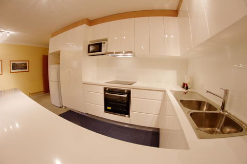 Snow Ski Apartments 36 - Tourism Townsville 2