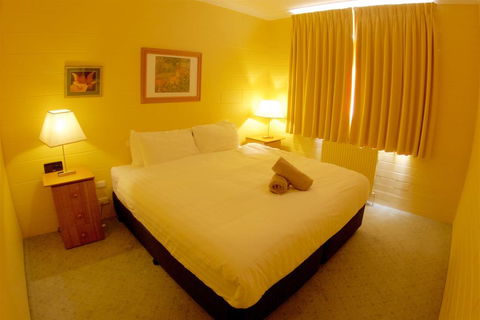 Snow Ski Apartments 37 - Tourism Townsville 1