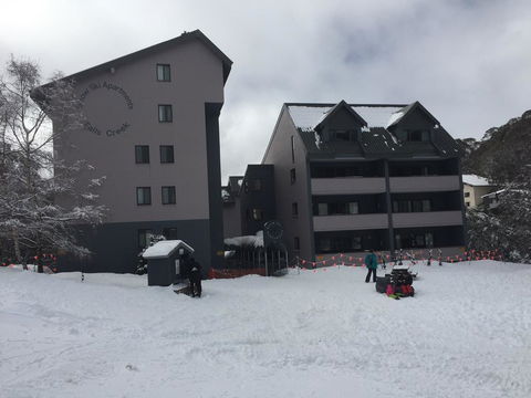 Snow Ski Apartments 38 - Tourism Townsville 0