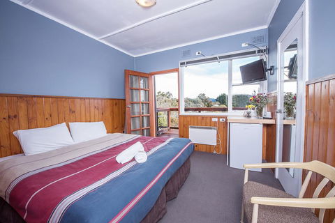 Snowview Units - Tourism Townsville 1
