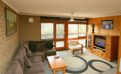 Snowy Saga 2 - Jindabyne - Tourism Townsville 0