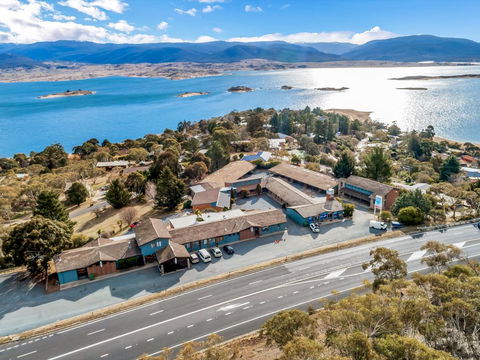 Snowy Valley Jindabyne - Tourism Townsville 0