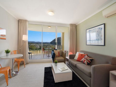 Soho - Ettalong Beach Resort - Tourism Townsville 3