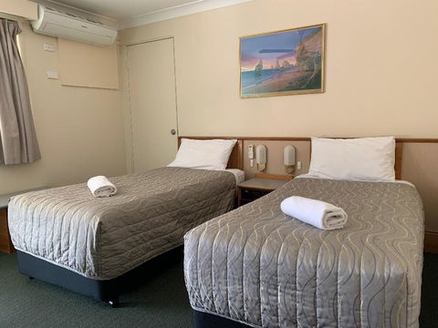 Solomon Inn Wollongong - Tourism Townsville 1