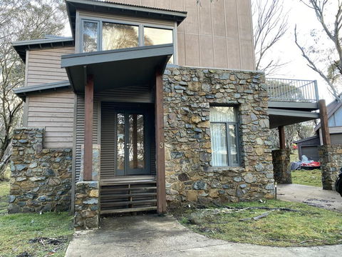 Sonoma Chalet - Tourism Townsville 0
