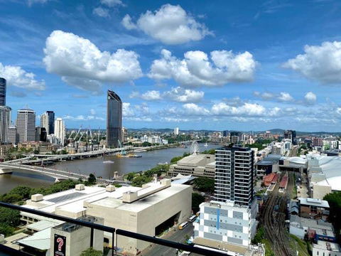 South Bank Riverside Sub Apartment - Tourism Townsville 1