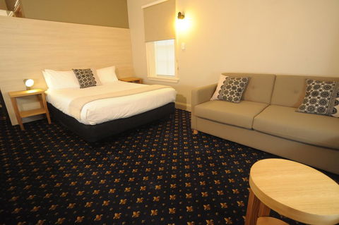 Sovereign Hill Hotel - Tourism Townsville 2